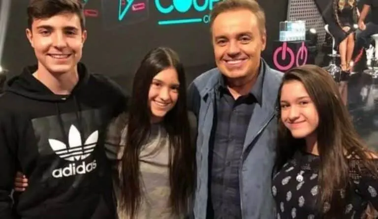 Gugu com os filhos