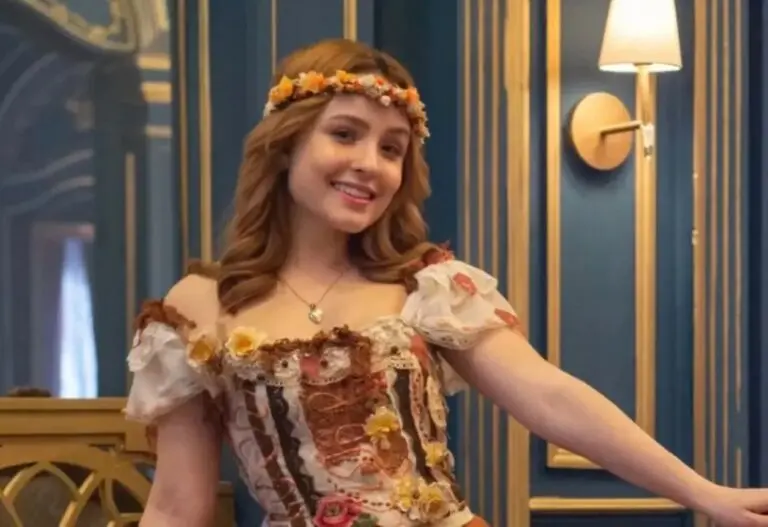 Isadora (Larissa Manoela)