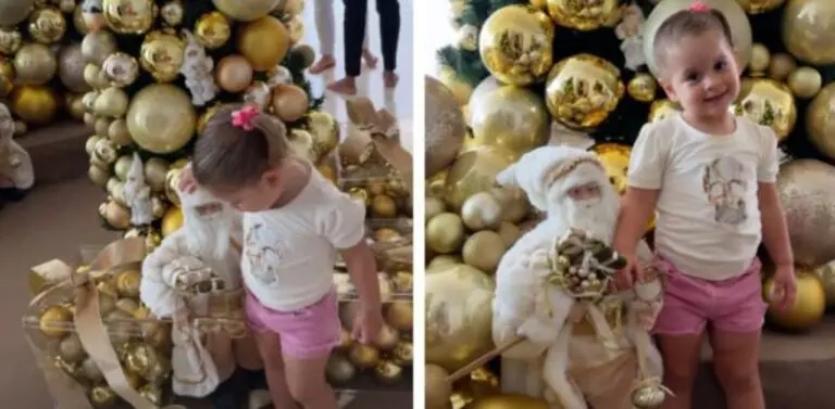 Maria Flor com a decoração de Natal