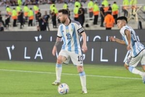 Argentina convoca Messi para sexta Copa do Mundo, igualando recorde histórico de Cristiano Ronaldo