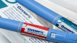 Especialistas orientam usuários de Ozempic e Mounjaro sobre ingestão de proteína e treino de força