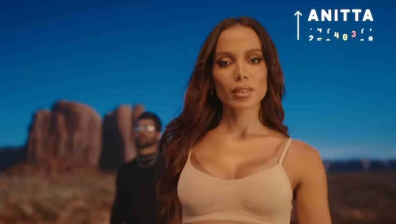 Anitta lança EP de Carnaval, responde críticas e reforça foco em sua carreira no Brasil