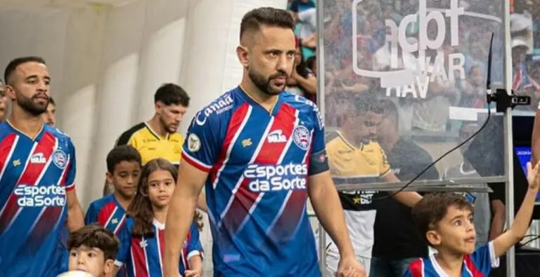 everton ribeiro