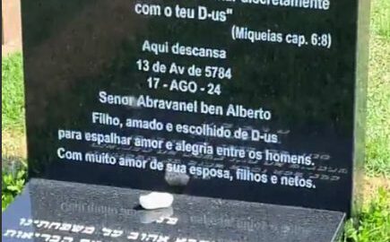 lapide Silvio Santos