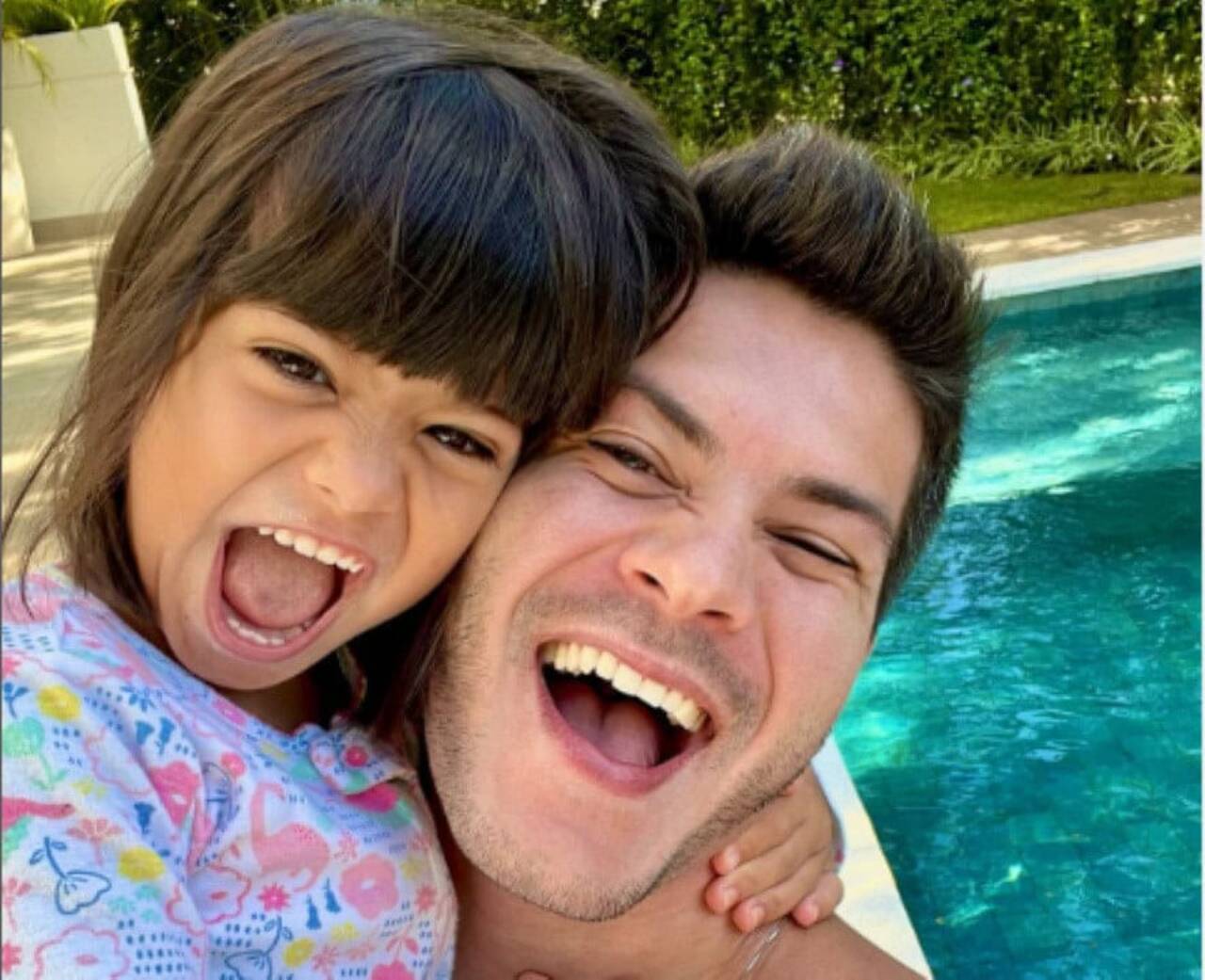 Arthur Aguiar e Filha