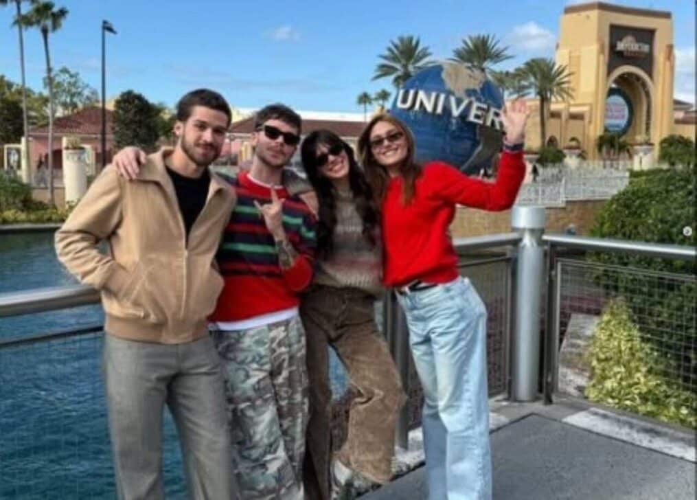 Bruna Marquezine, Sasha e namorados em passeio juntos