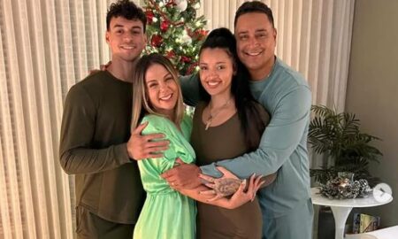 Carla Perez e família