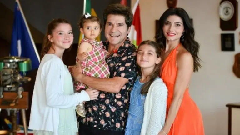 Daniel, Aline de Pádua e filhas