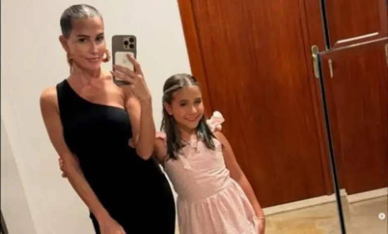 Deborah Secco e filha