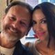 Devrim Özder Aki e a esposa Özler Candarli