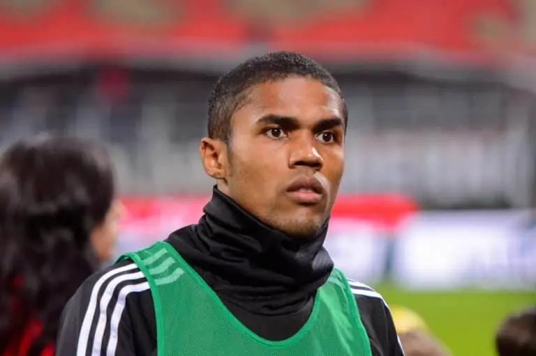 Douglas Costa