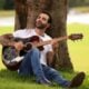 Gusttavo Lima lança música em homenagem a mãe