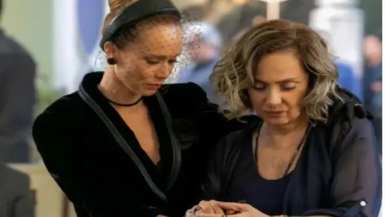Isis e Berta em Mania de Você
