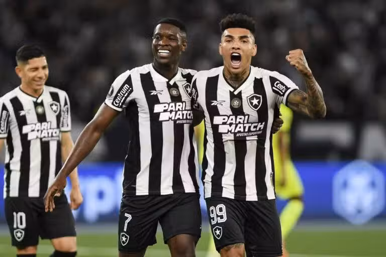 Luiz Henrique e Igor Jesus Botafogo