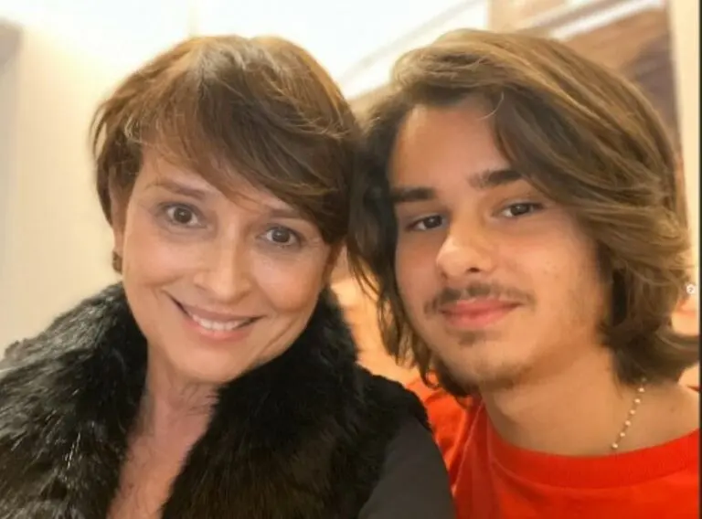 Myrian Rios e filho
