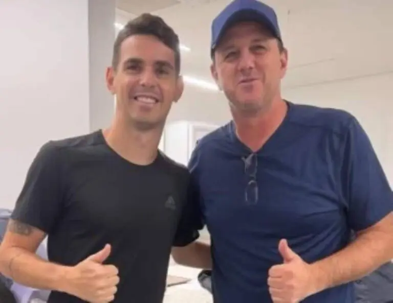 Oscar realiza exames médicos antes de ser anunciado pelo São Paulo e encontra Rogério Ceni: “Ídolo”