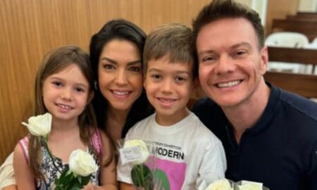 Thais Fersoza e Michel Teló com os filhos