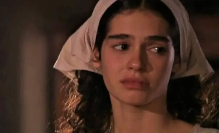 Tina em Cabocla