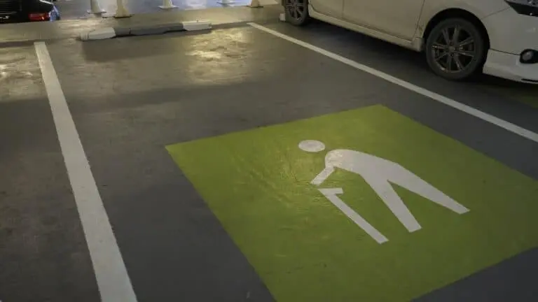 Vaga de estacionamento idoso