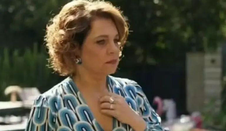 Violeta volta por Cima