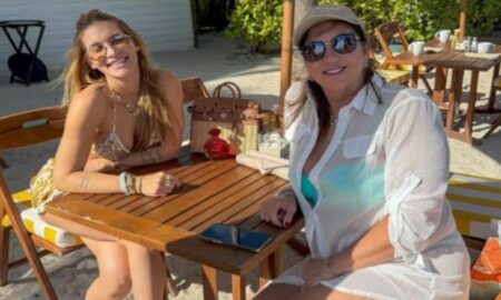 Virginia Fonseca e com a mãe Margareth Serrão