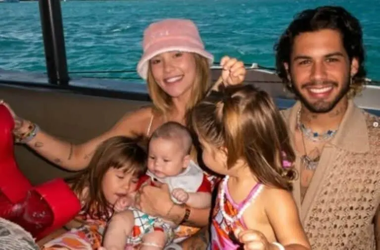 Virginia Fonseca e família