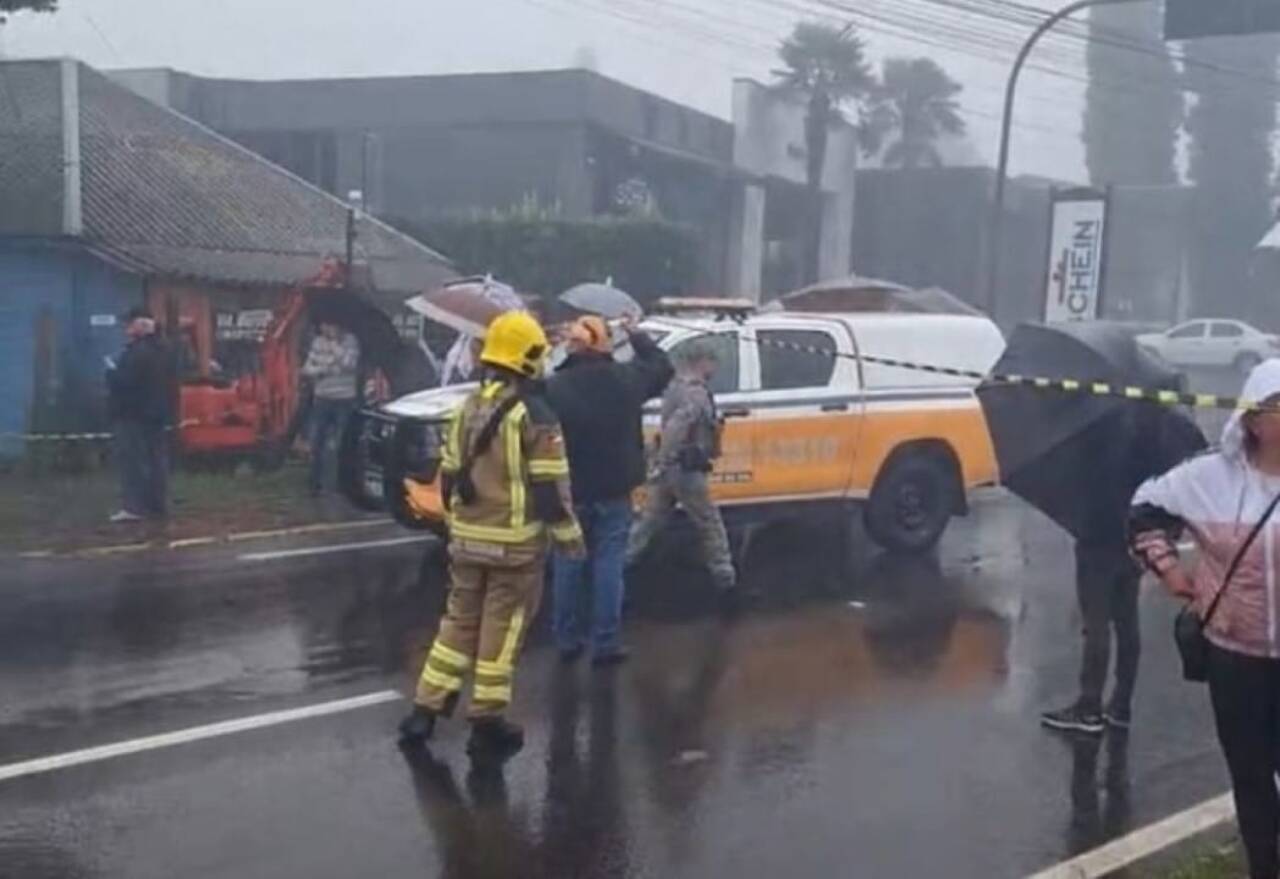 Tragédia em Gramado: queda de avião atinge pousada e loja, deixando 10 mortos e 15 feridos
