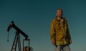 Elenco de Landman elogia visão de Taylor Sheridan e detalha expansão de drama familiar na 2ª temporada