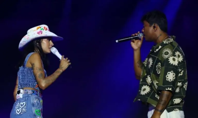 Ana Castela e Xama