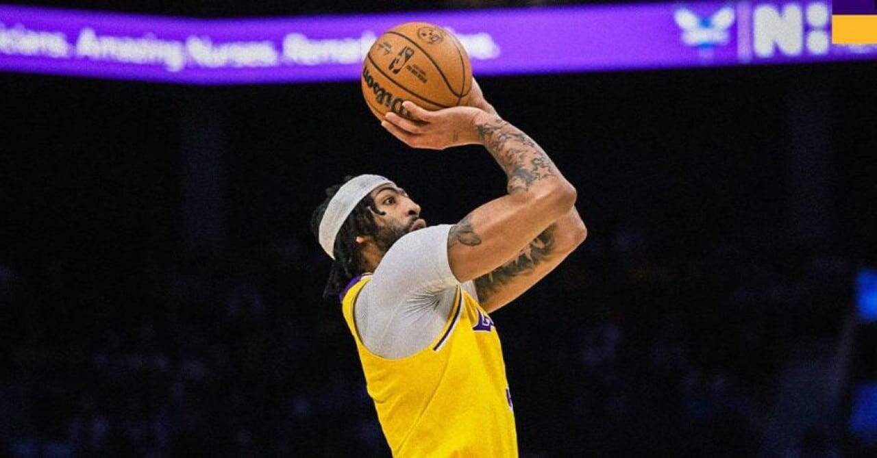 Anthony Davis lidera Lakers em vitória emocionante contra Hornets com 42 pontos e 23 rebotes na NBA