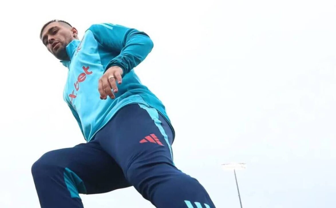 Arrascaeta durante treino do Flamengo