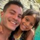 Arthur Aguiar e filha