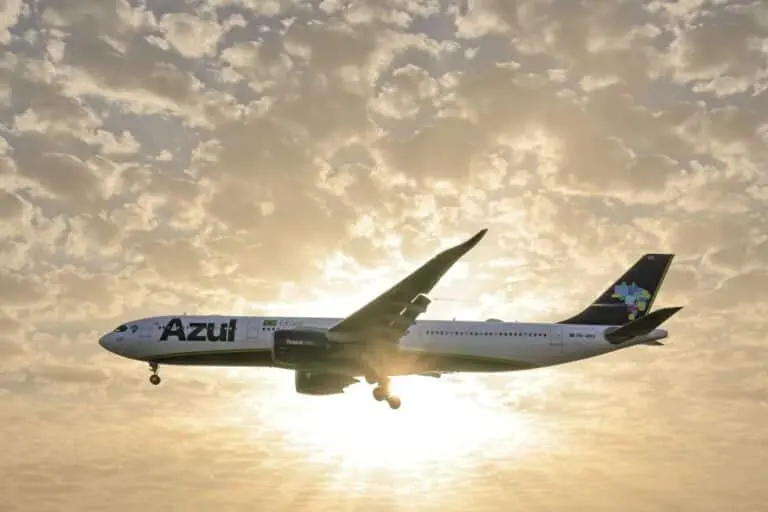 Azul