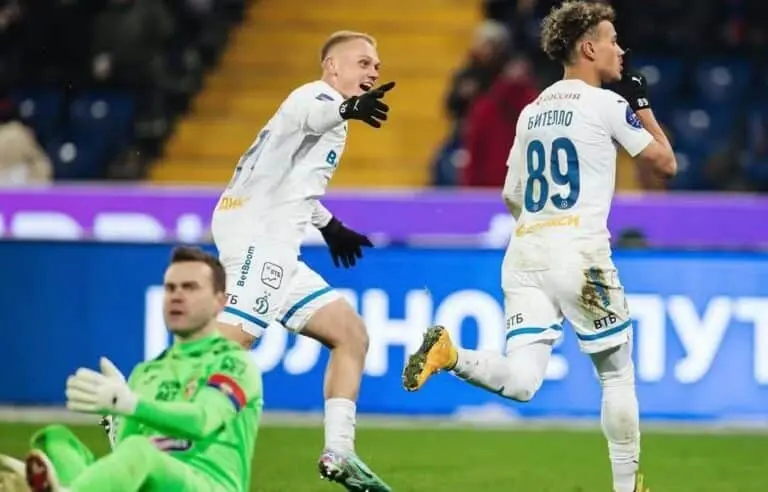 Bitello comemora gol pelo Dínamo Mascou