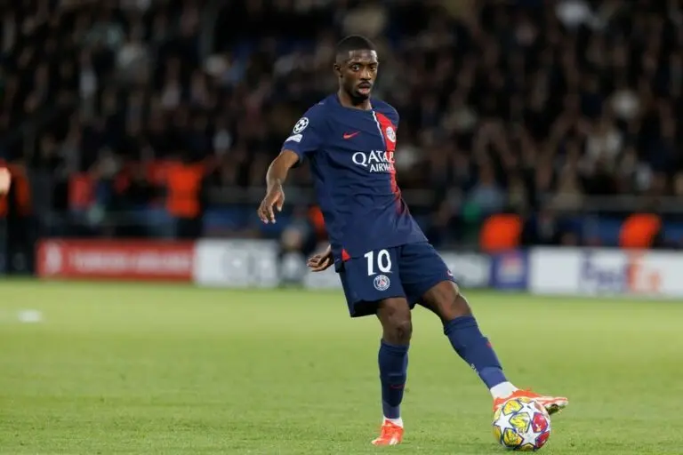 Dembele atuando pelo PSG