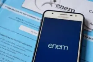 Pé-de-Meia garante inscrição gratuita no Enem para concluintes do ensino médio