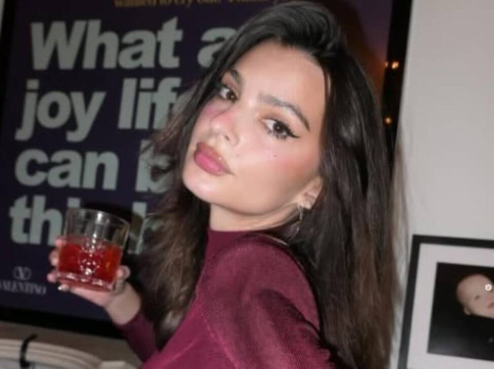 Emily Ratajkowski
