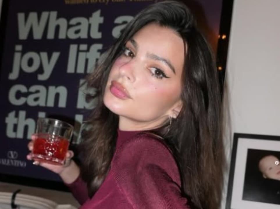 Emily Ratajkowski