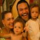 Fabiula Nascimento e Emilio Dantas com os filhos