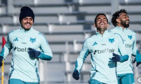 Cruzeiro reforça investimentos milionários com novos aportes e busca títulos em 2025