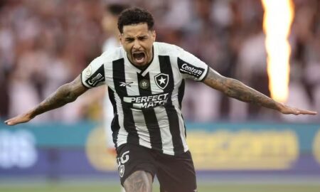 Gregore faz gol do título brasileiro do Botafogo