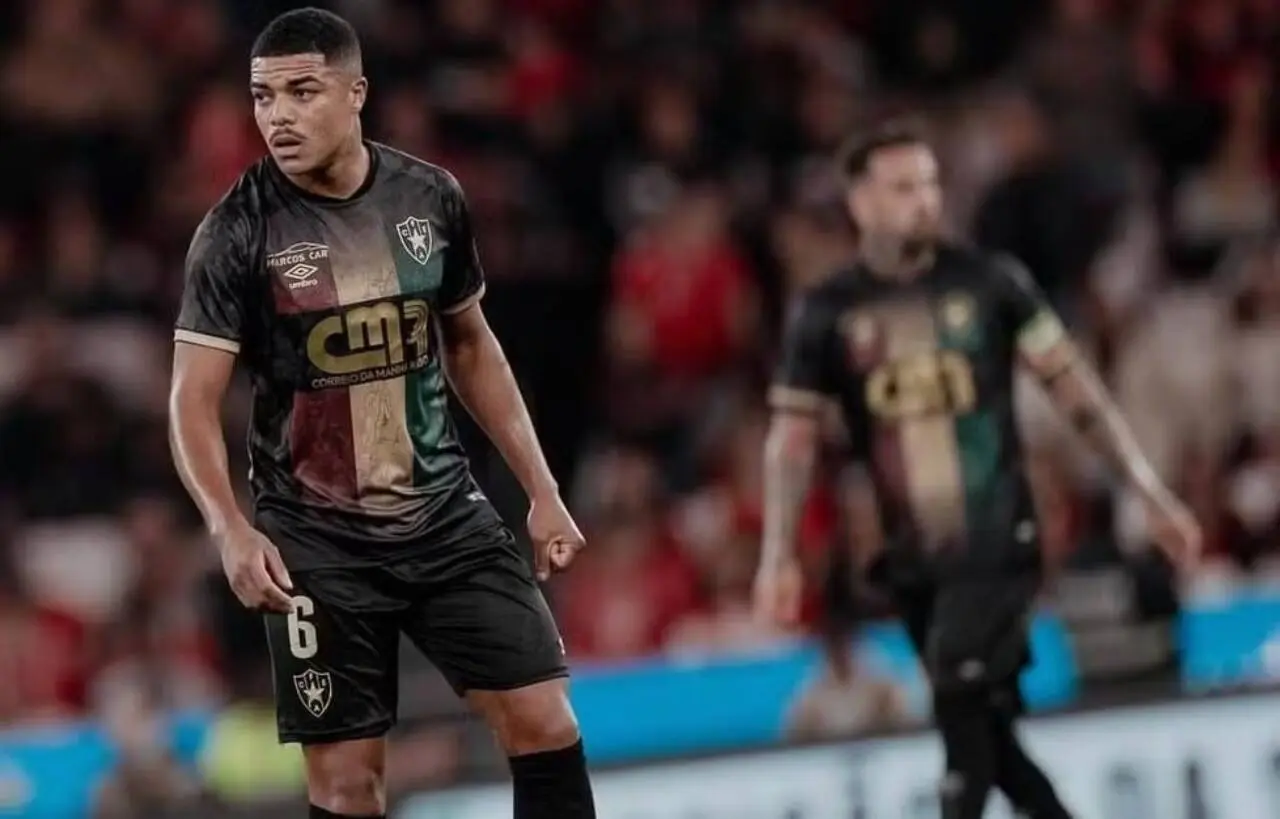 Igor Jesus em ação pelo Estrela da Amadora