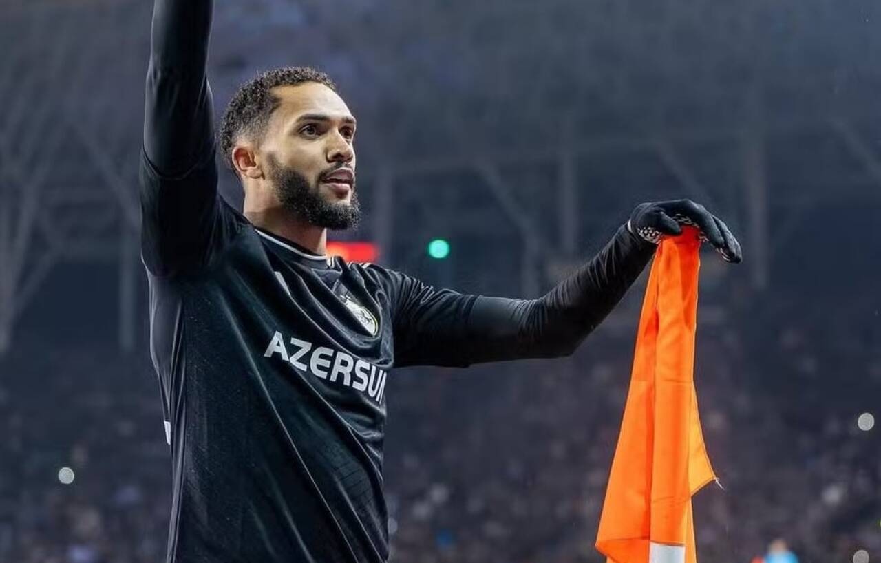 Juninho assina contrato milionário com Flamengo e reforça ataque rubro-negro até 2029