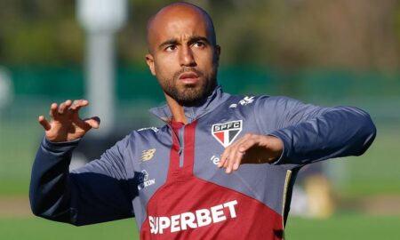 Lucas Moura em treino nos Estados Undios