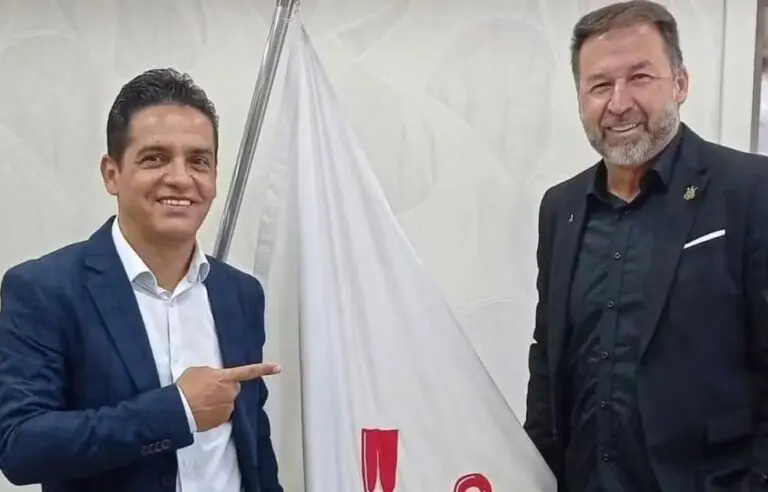Marcelo Mariano e Augusto Melo no Corinthians