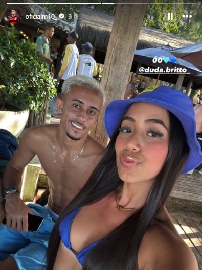 Matheus Gonçalves e Duda Britto