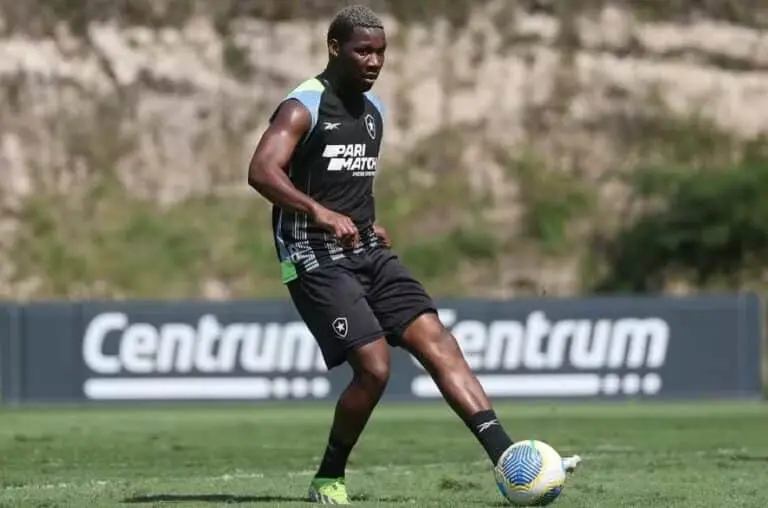 Patrick de Paula disputará o Carioca pelo Botafogo