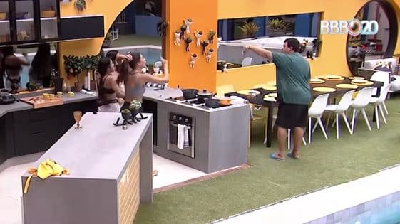 Polêmica do feijão entre Babu e Flay