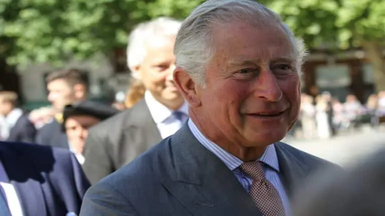 Rei Charles III