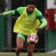 Rony Treinando com o Palmeiras